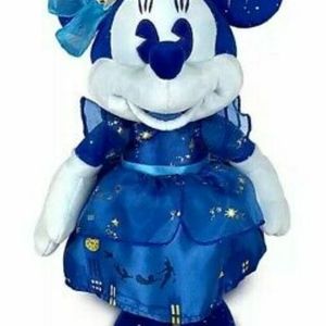 Minnie Mouse Main Attraction Peter Pan Plush